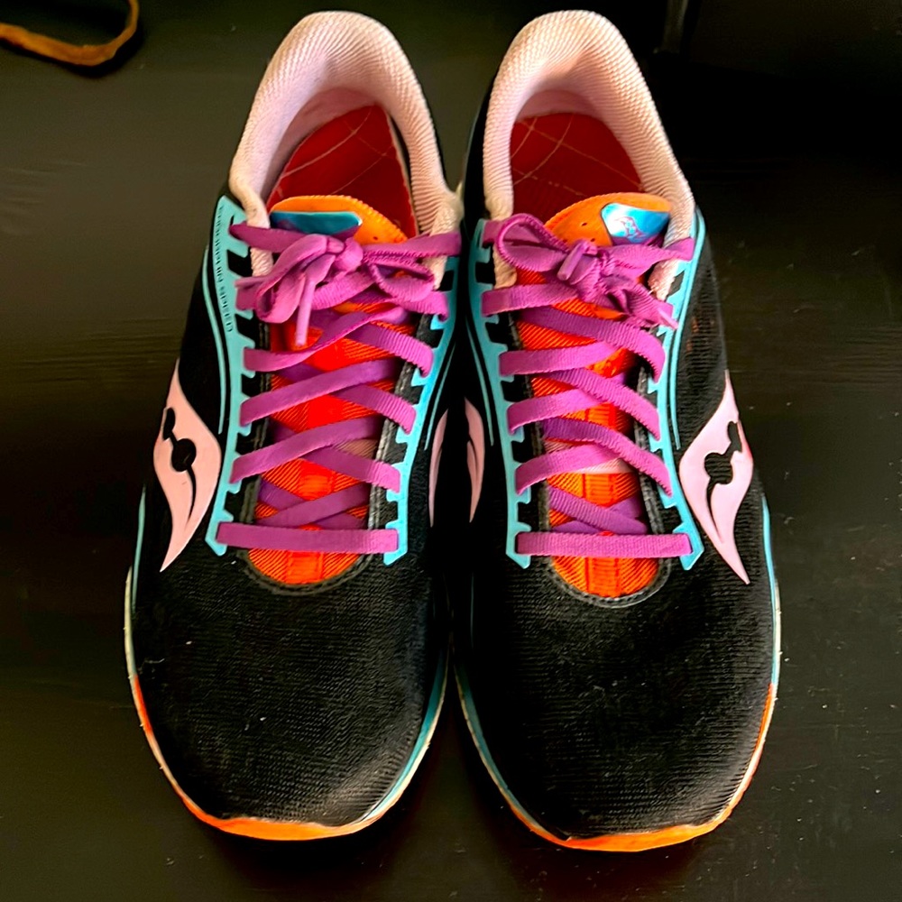 Saucony Endorphin Speed 2 • Size 9